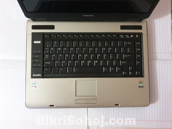 Laptop - Toshiba Satellite A100 (Singapore)